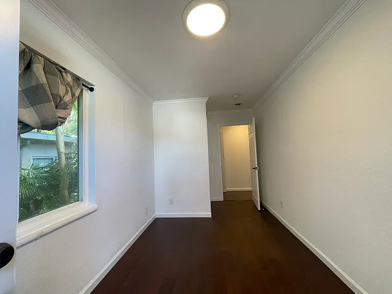 1256 64th St — Photo 37