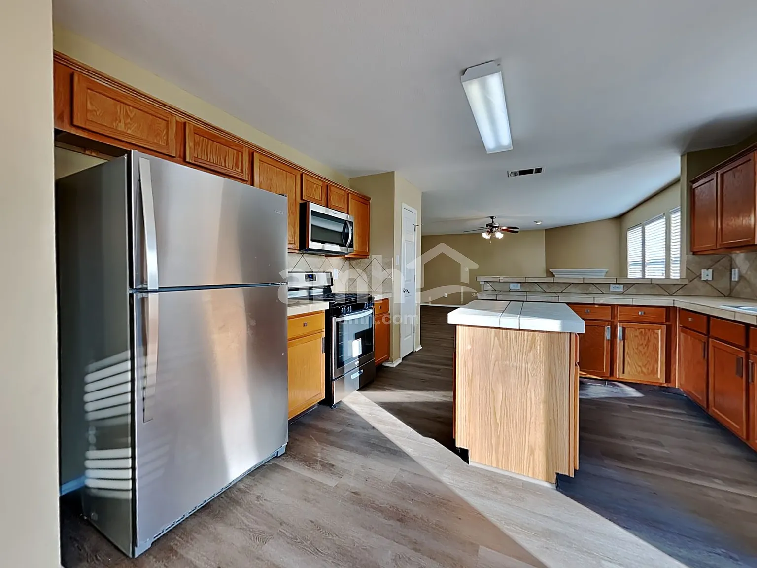 4 bed, 3.0 bath, 3075 sqft, $2,810 — Photo 3