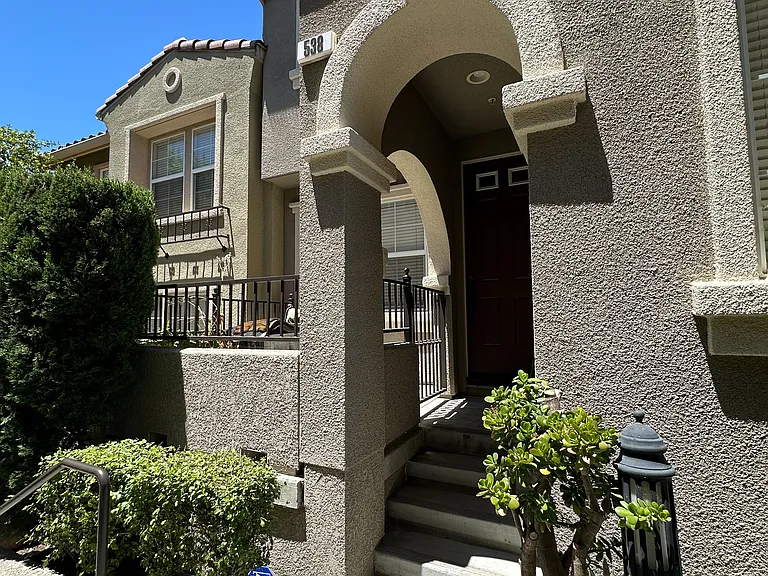 538 Altino Blvd — Photo 1