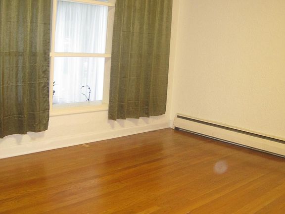 4th image of 5825 Oak Terrace Dr