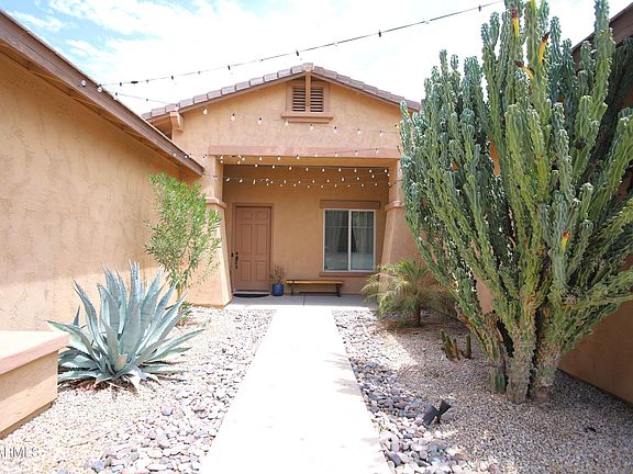 2nd image of 2006 E San Carlos Pl