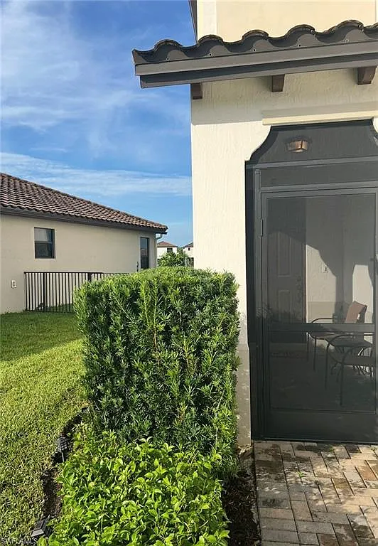 3 bed, 2.5 bath, 2032 sqft, $2,550 — Photo 3