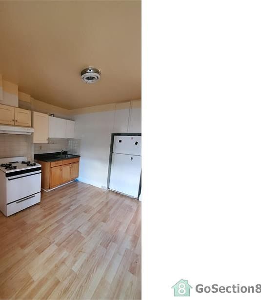 1st image of 19 Riverview Pl APT 2