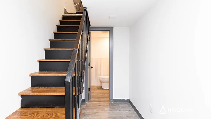 Rented by Nooklyn NYC LLC | media 44