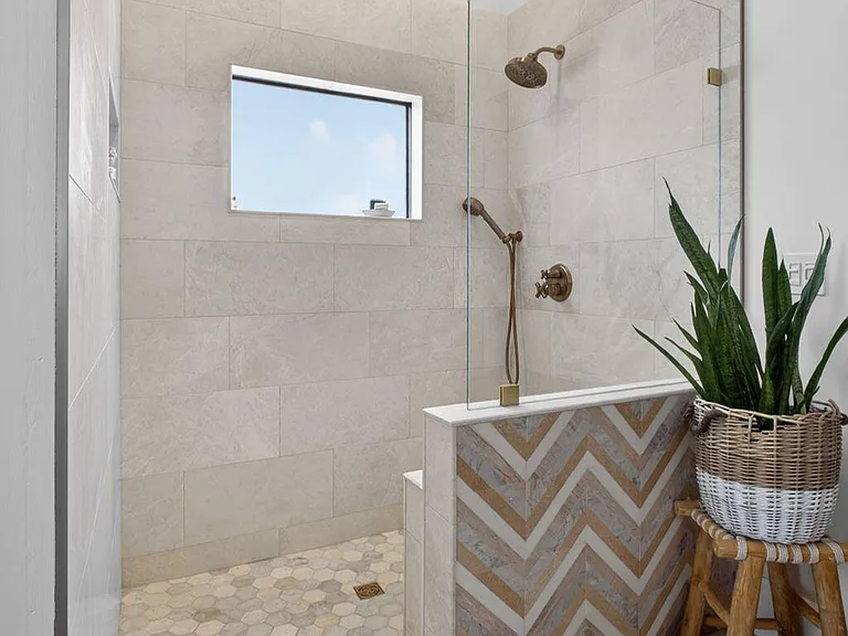 12897 La Rochelle Cir — Photo 47