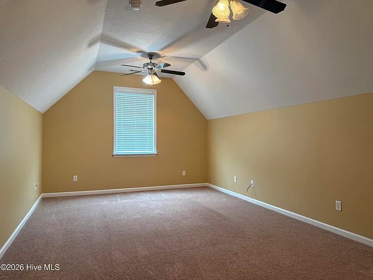 925 Woody Hill Cir — Photo 25