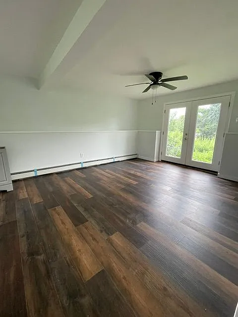 3 bed, 2.0 bath, 878 sqft, $3,200 — Photo 3