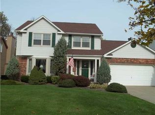 10 Green Forest Ct, East Amherst, NY 14051