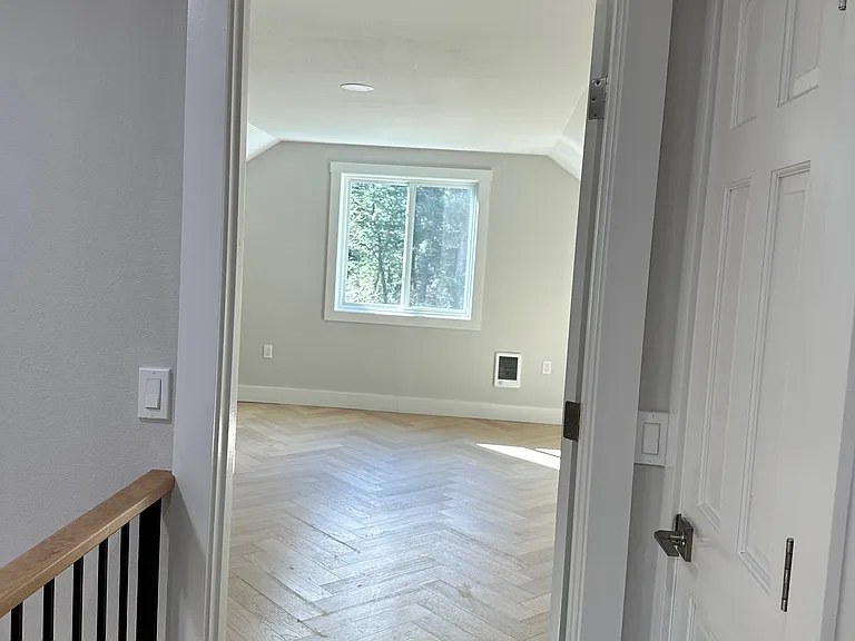 7001 E Loop Rd — Photo 20