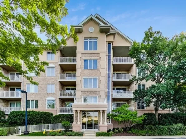 1745 Pavilion Way Unit 404, Park Ridge, IL 60068