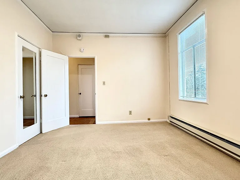 Ivy Dr. 2551 — Photo 16
