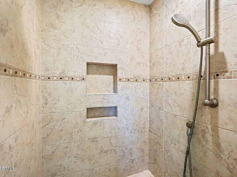 2054 E Rancho Dr — Photo 33