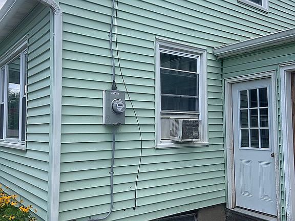 3rd image of 223 Homewood Dr