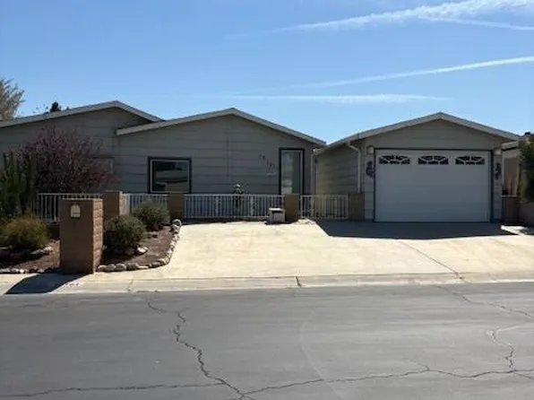 73701 Half Way Dr, Palm Desert, CA 92260