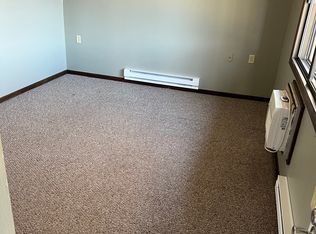 409 Washington St #5C, Elgin, IA 52141