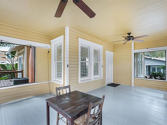 3rd image of 706 Hillcrest St