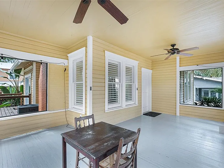 706 Hillcrest St — Photo 3
