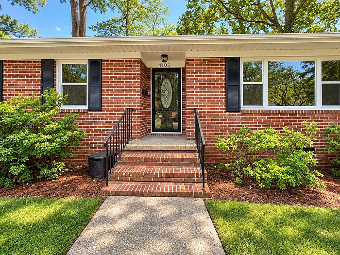 3 bed, 2.0 bath, 1607 sqft, $2,795 — Photo 2