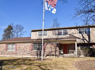 36W742 Oak Ridge Ln, St Charles, IL 60174