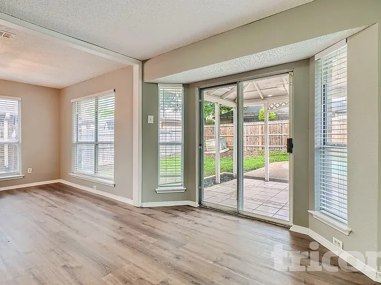 8316 Auburn Dr — Photo 15