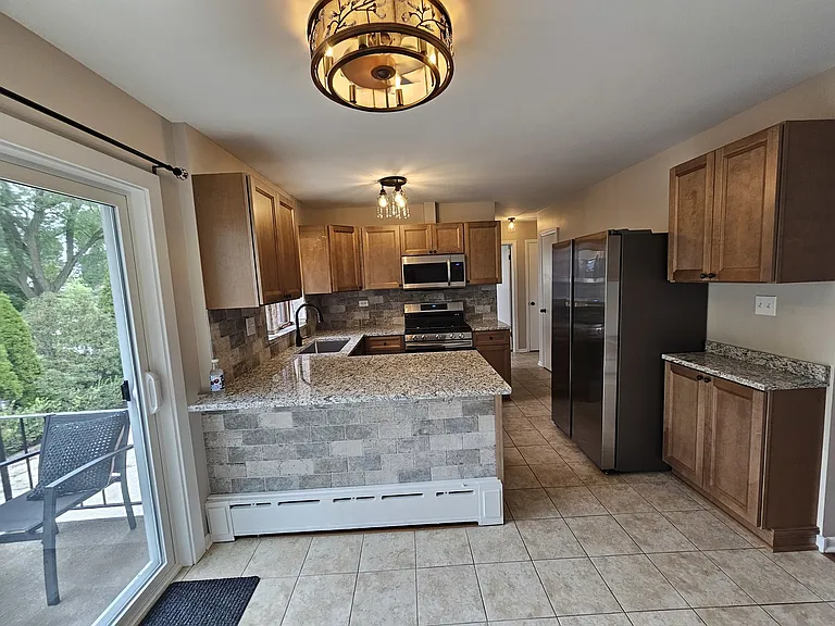 2 N Broadway Ave #2E — Photo 5
