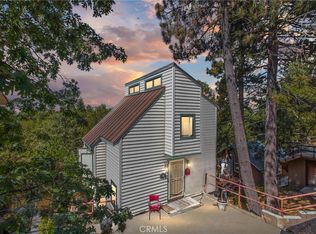 30421 Live Oak Dr, Running Springs, CA 92382