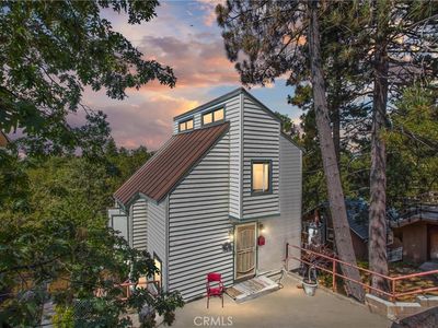 30421 Live Oak Dr, Running Springs, CA, 92382