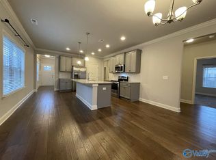 1 Knobcone Ln SW, Huntsville, AL 35824