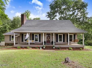 300 Fox Ridge Rd, Warsaw, NC 28398