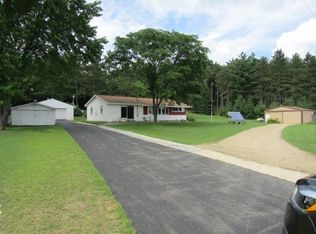 W7260 Phillips Rd, Pardeeville, WI 53954