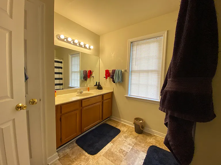 1608 Wallace St — Photo 32