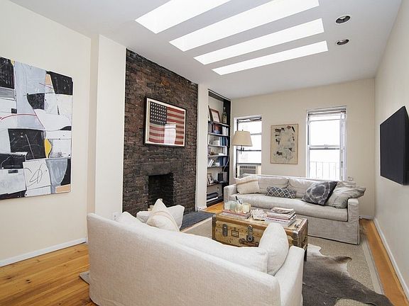 2nd image of 285 Bleecker St APT 8