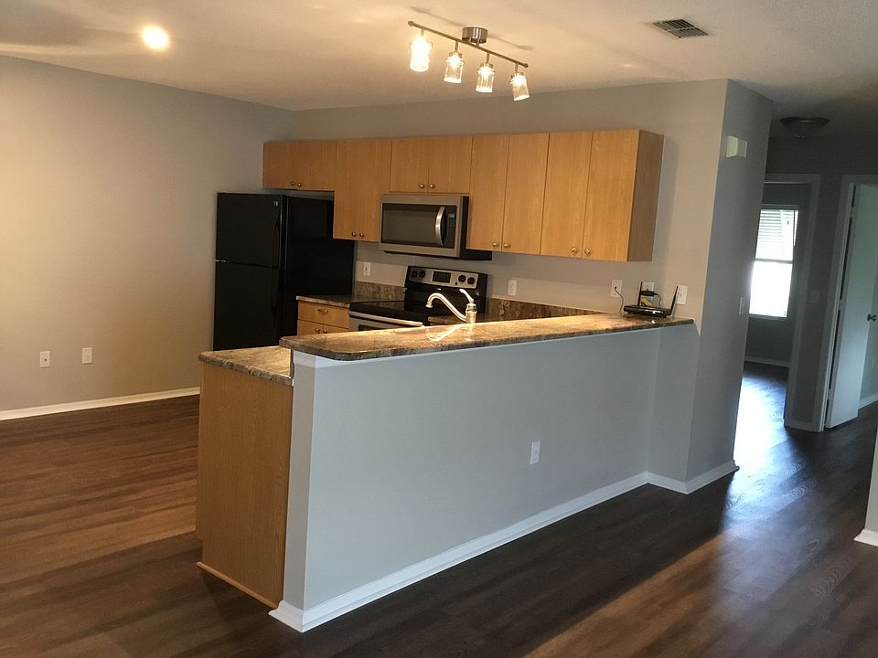 1st image of 1614 Campos Dr