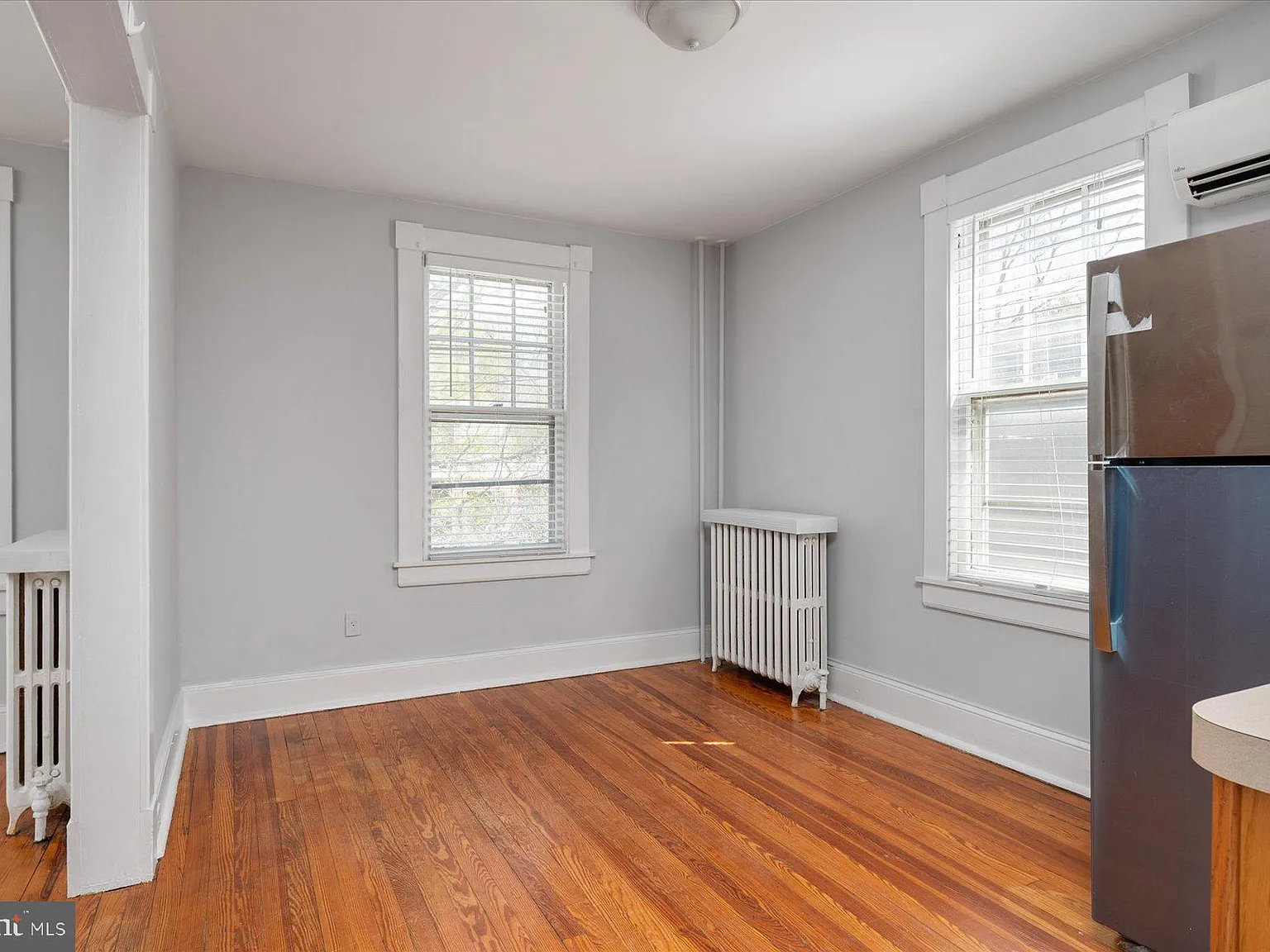 104 Maple Ave — Photo 4