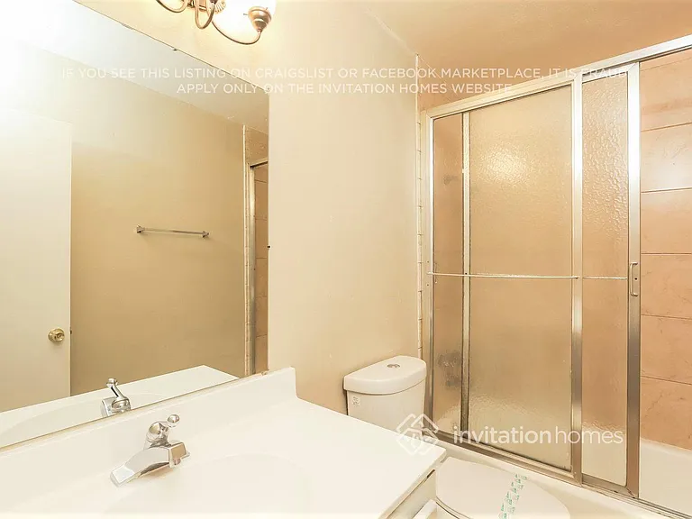 840 E Mountain View Rd — Photo 14