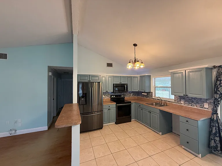 448 Glenwood Ave — Photo 15