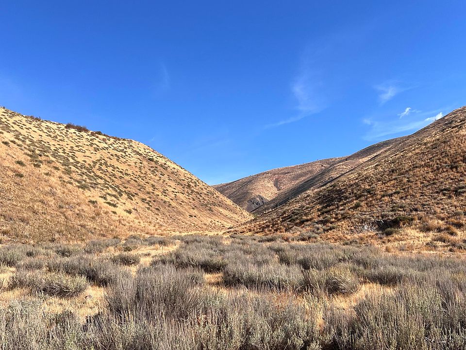 7th image of 270 Greenhorn Gulch Rd