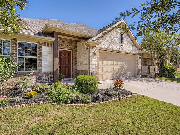 3rd image of 8241 Arezzo Dr