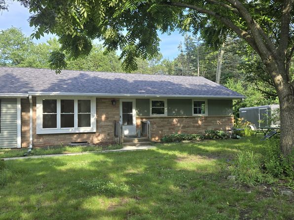 W329N4750 Lakeland Dr