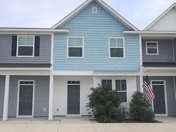 3rd image of 606 Windsurfing Ln
