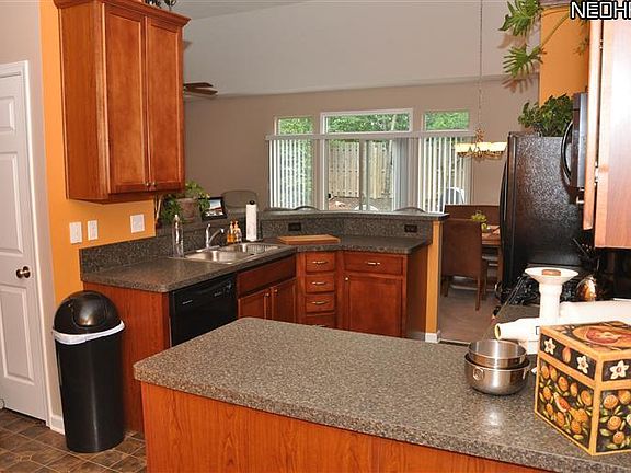 4th image of 6652 Fox Hollow Ct