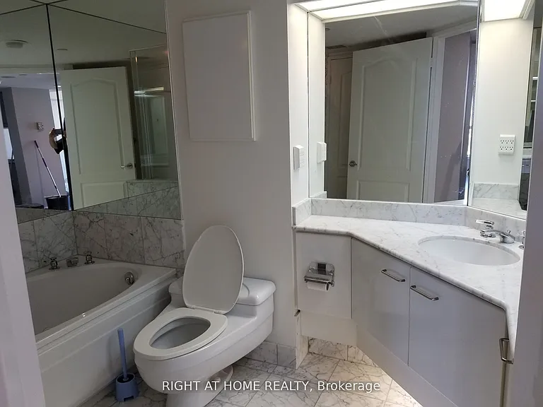38 Elm St #3206 — Photo 6