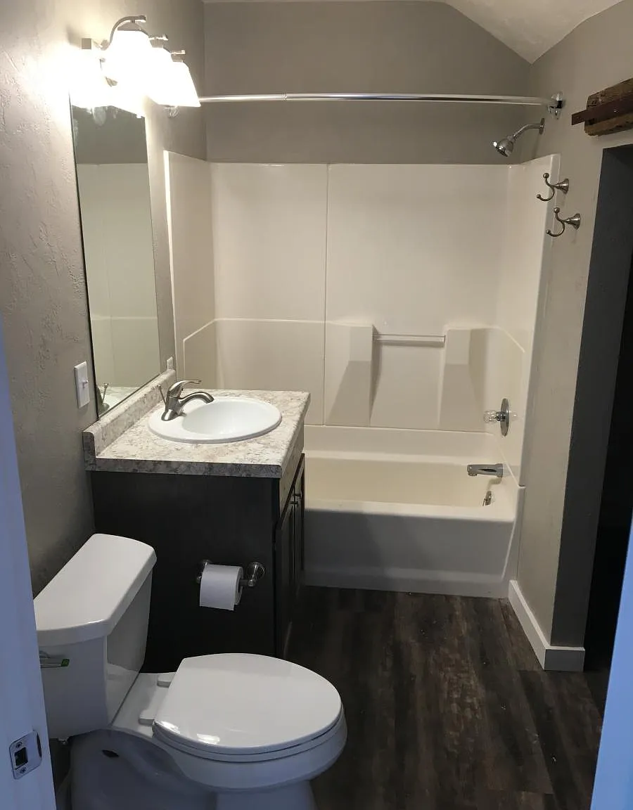 1 bed, 900 sqft, $750 — Photo 4