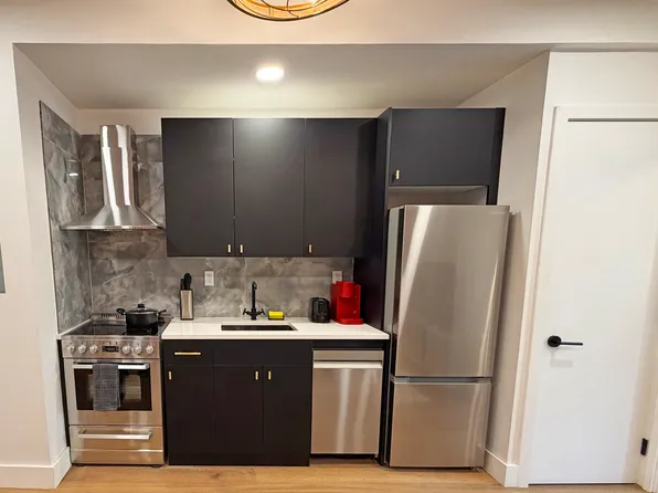 1853 Cornelia Street image 2 of 13