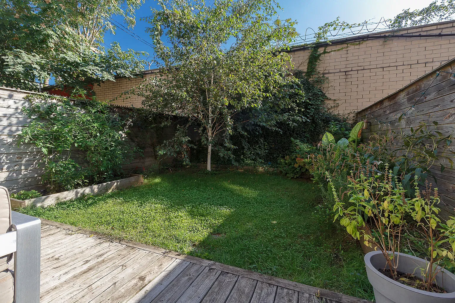 24 Herkimer St — Photo 3