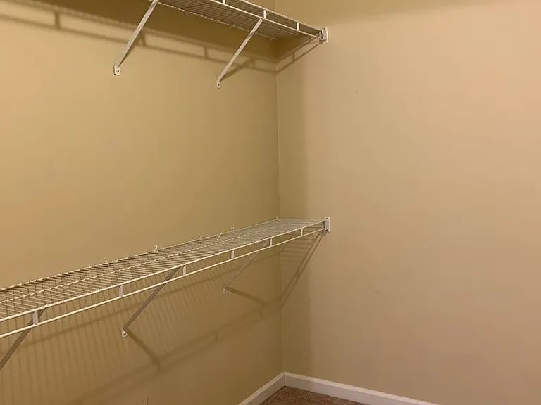 207 N Vine St — Photo 16