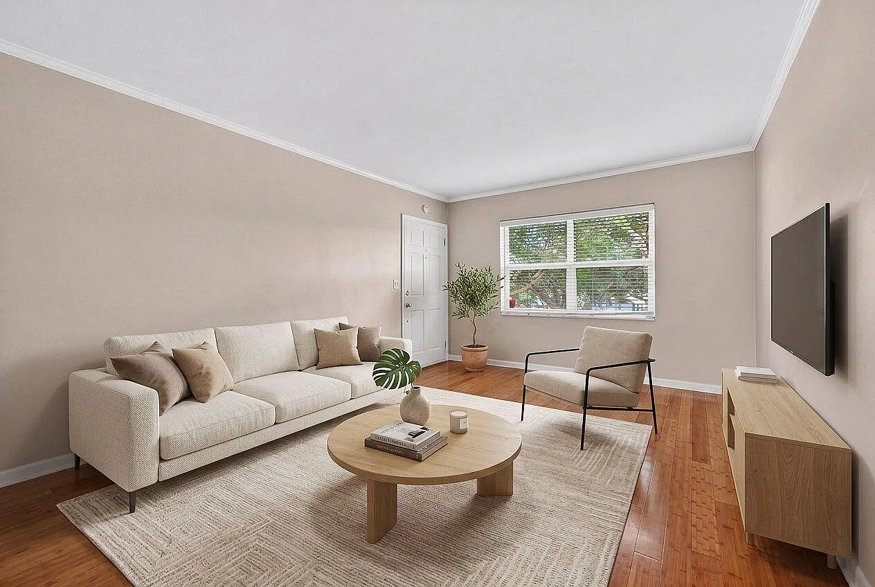 2 bed, 2.0 bath, 816 sqft, $2,400 — Photo 2