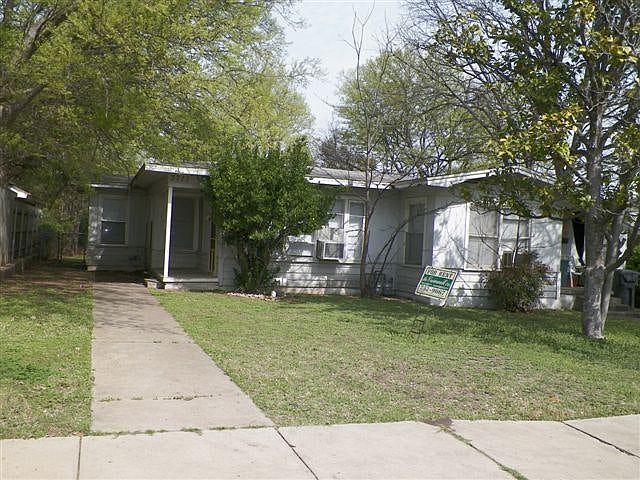 1st image of 3711 Parkwood St
