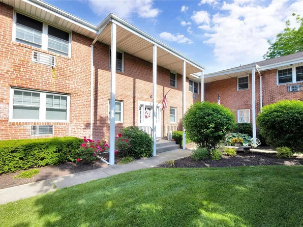 295/297 Merrick Road #2D, Amityville, NY 11701
