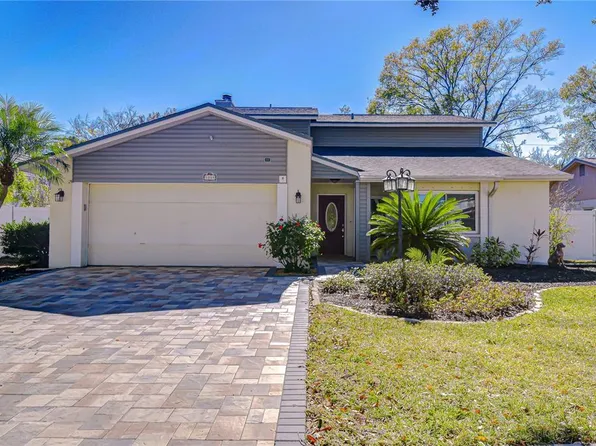 5008 Country Hills Dr, Tampa, FL 33624